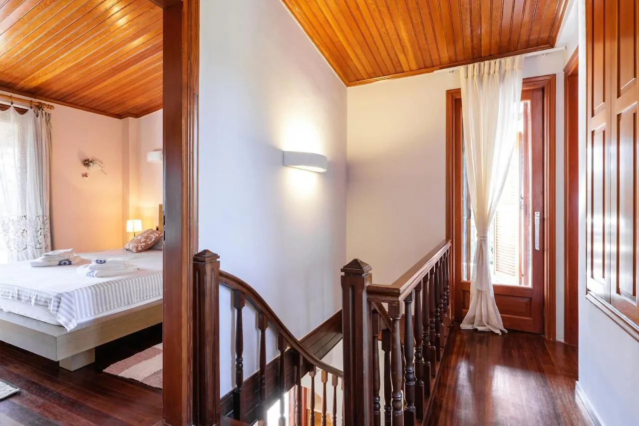 ניאה אירקליה Luna Villa Private Beach