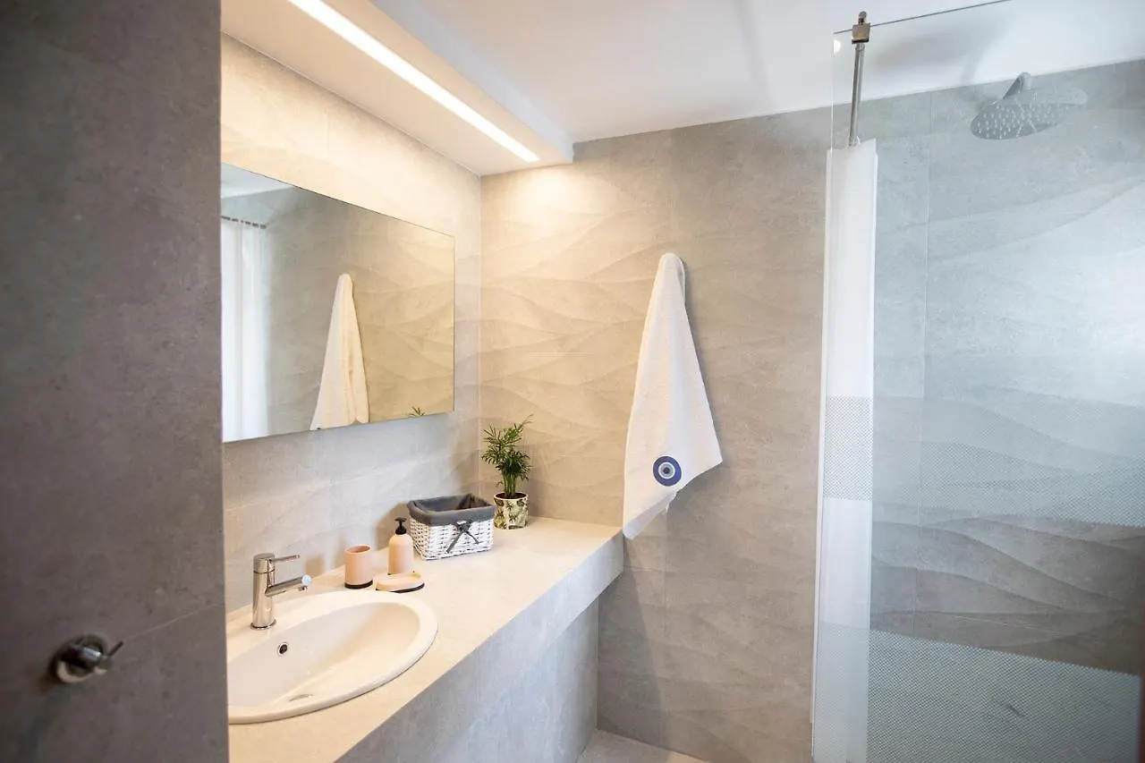 ניאה אירקליה Luna Villa Private Beach יוון