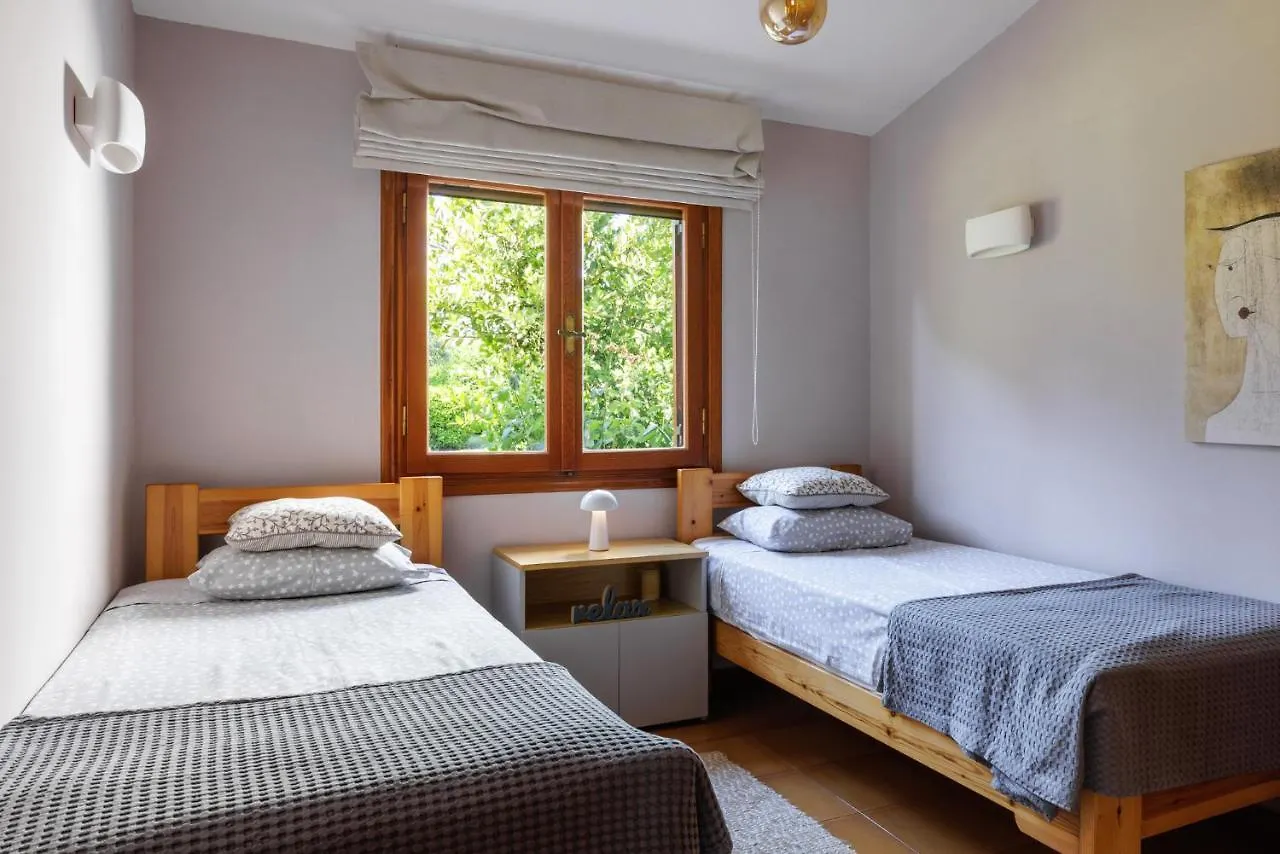 ניאה אירקליה Luna Villa Private Beach 0*, ניאה אירקליה